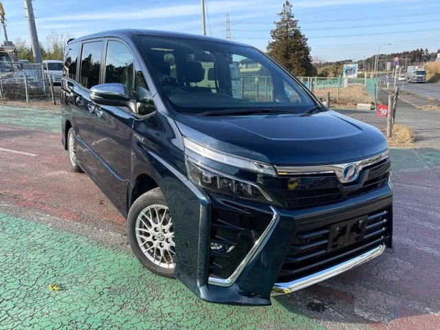 Toyota ヴォクシー 1.8ハイブリッドZS煌Ⅱ