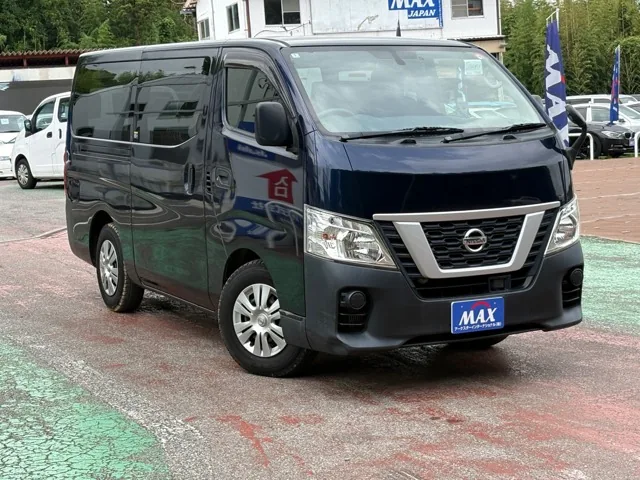 Nissan NV350キャラバン 5ドアバン2.5ディーゼルターボDXロング