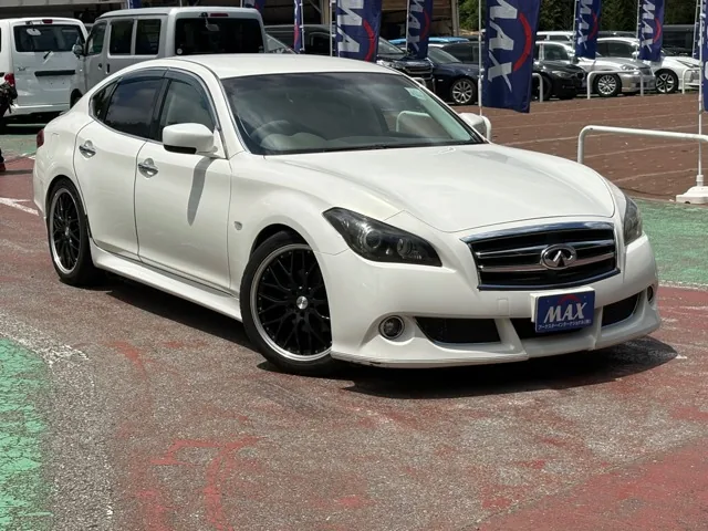 Nissan フーガ 2.5 250GT